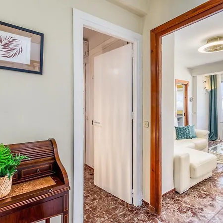 Hanami Avenida De Espana Mountain View 4d * Estepona