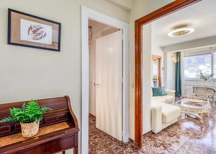 Hanami Avenida De Espana Mountain View 4d * Estepona